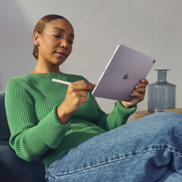 Apple iPad Air 5G Apple M TD-LTE & FDD-LTE 1 TB 33 cm (13") 8 GB Wi-Fi 6E (802.11ax) iPadOS 17 Blauw - Afbeelding 4