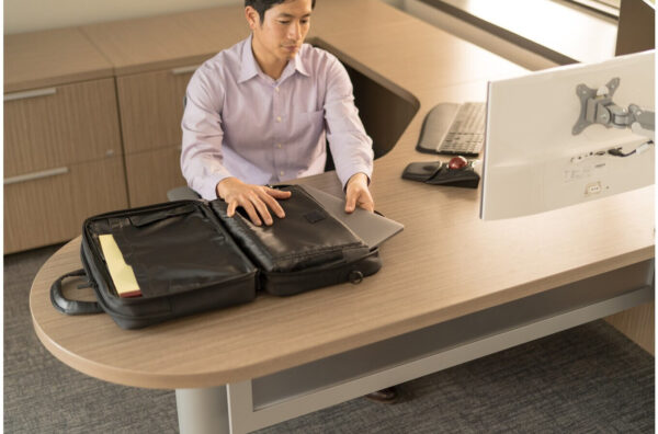 Kensington Contour™ 2.0 Business Laptop Briefcase — 15.6" - Afbeelding 11