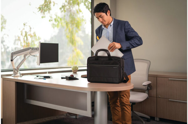 Kensington Contour™ 2.0 Business Laptop Briefcase — 15.6" - Afbeelding 8