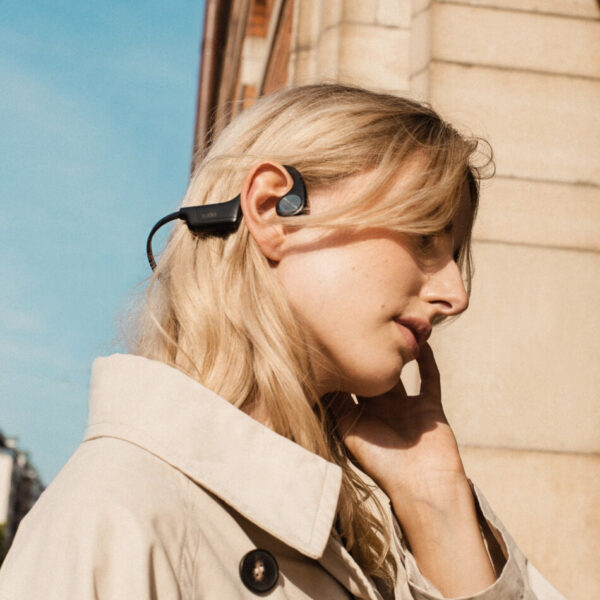 Sudio B2 Headset Draadloos oorhaak Oproepen/muziek Bluetooth Zwart - Afbeelding 2